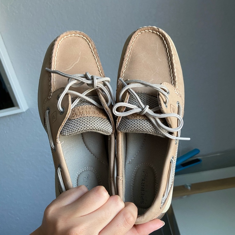 Sperry leather shoes
